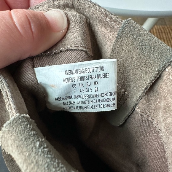 Gray suede ankle booties - Picture 5 of 5